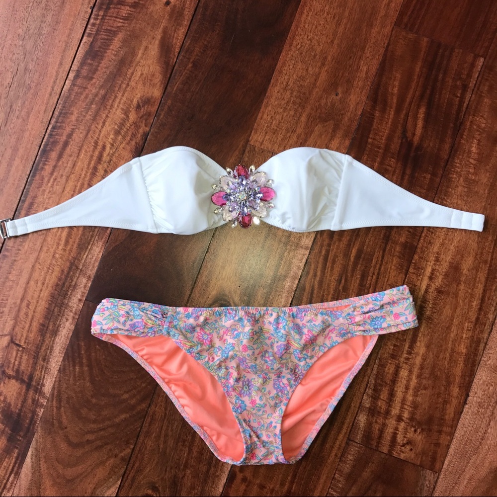 VS Strapless Bikini Top